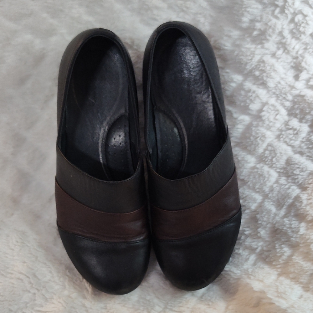 Dansko Black and Brown Clogs. Size 40.